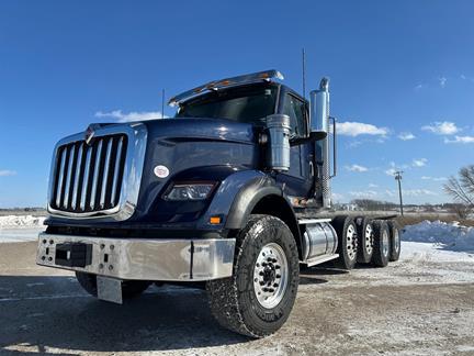 洋書 INTERNATIONAL TRUCKS Vehicle Inventory | International®